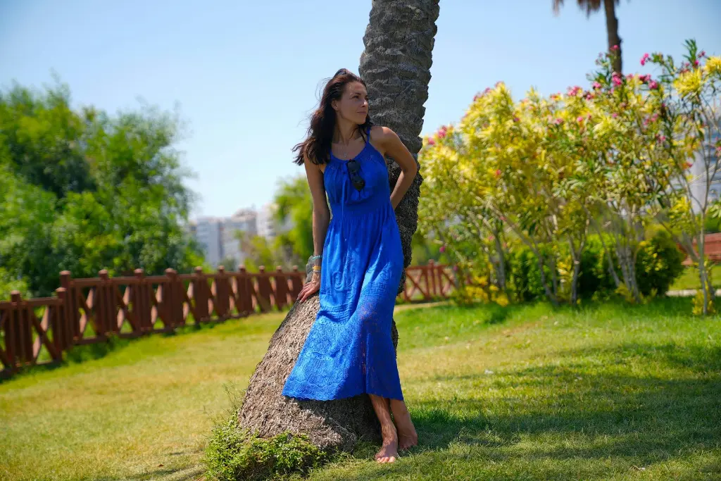 rafiee-artist-670BPbqTcrI-unsplash.webp